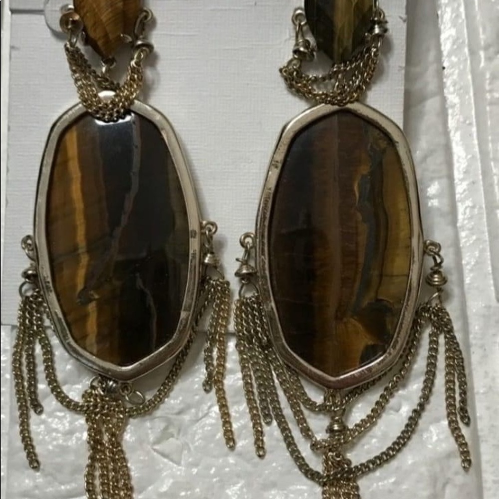 ISO Kendra Scott Earrings